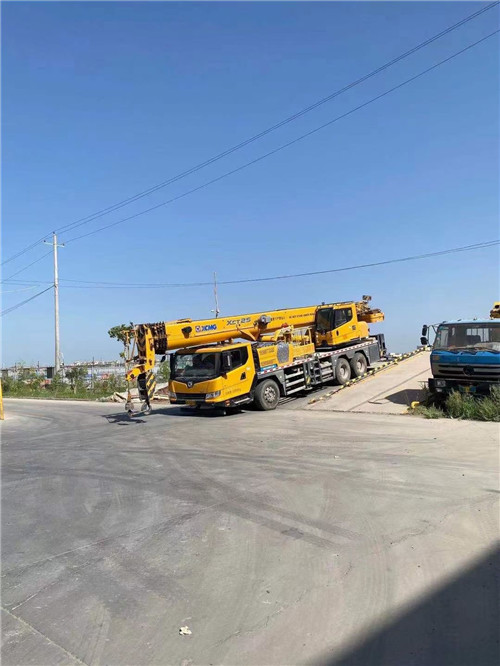 建邺区吊车作业时，可能会产生哪些额外收费项目？